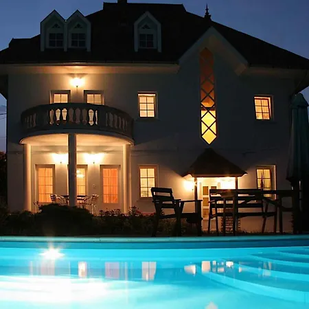 In - Balaton 37014 Holiday home *