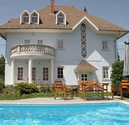 In - Balaton 37014 Holiday home Siofok